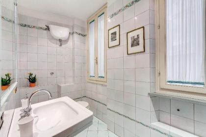 Lovely flat in Fontana di Trevi - image 5