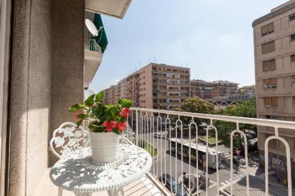 THE BEST Rome apartment - image 4