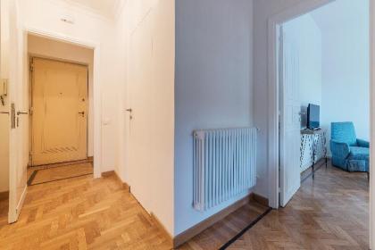 Tiber Stylish Apartment - image 20