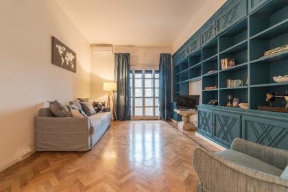 Tiber Stylish Apartment - image 9