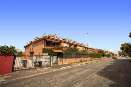 House between Rome and the sea - image 1