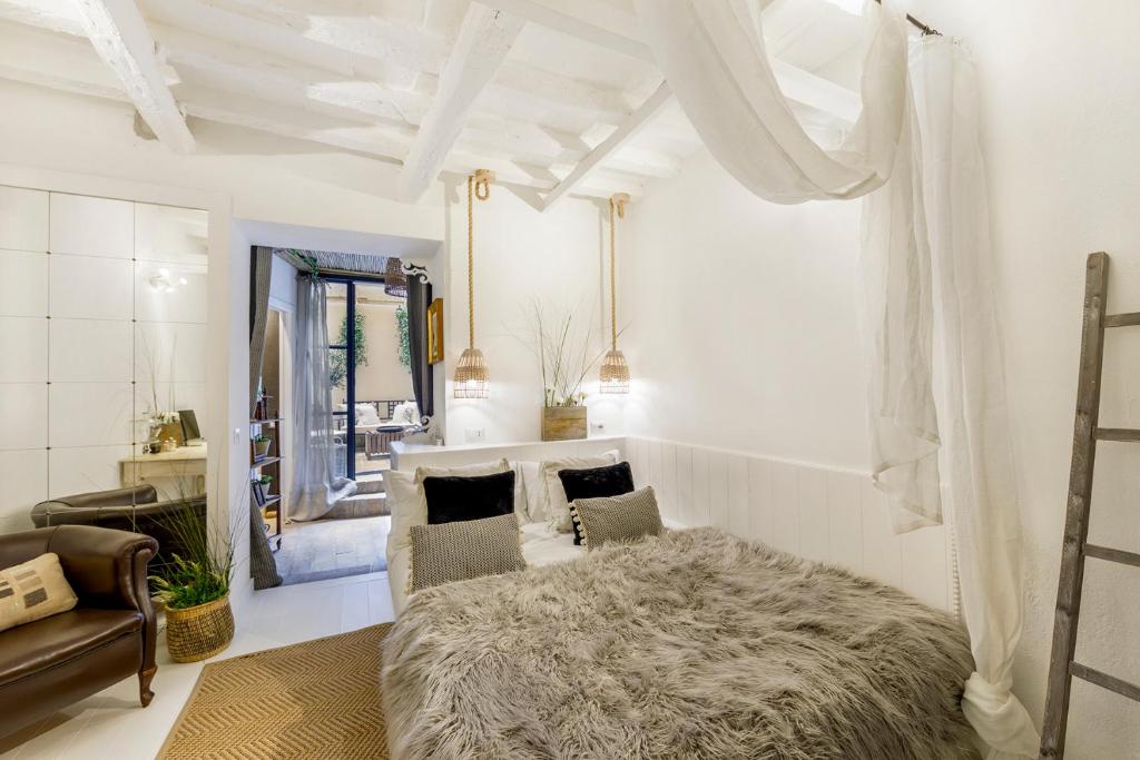 Trastevere Luxury&Charming Loft with Courtyard - main image