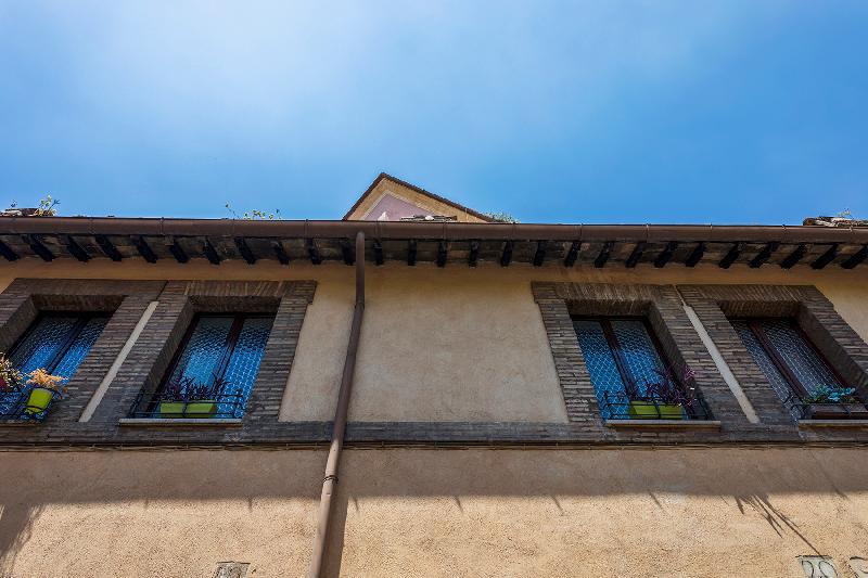 Monti Apartment in Medieval Building  - image 2