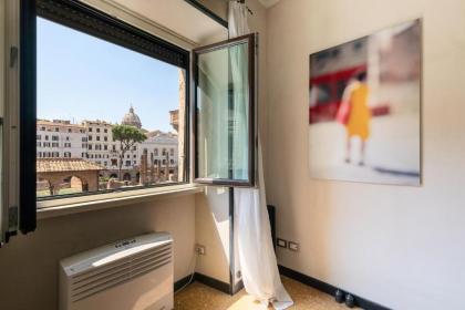 Rome As You Feel - Torre Argentina Art Apartment - image 11