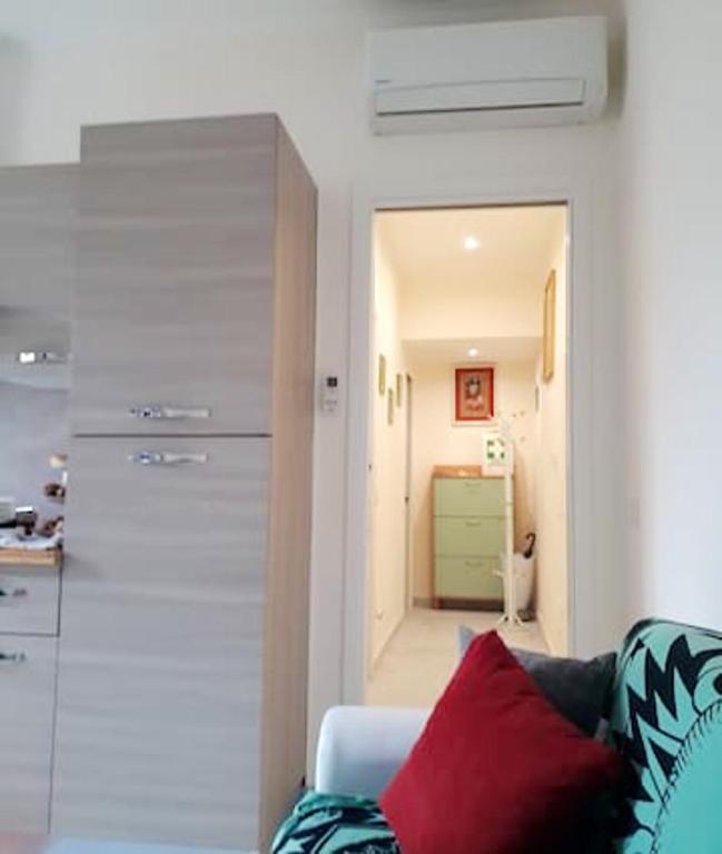 One bedroom appartement with city view terrace and wifi at Roma - image 4