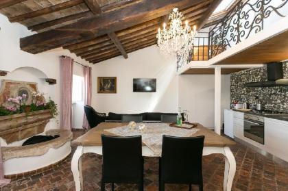 Farnese Amazing Penthouse - image 4