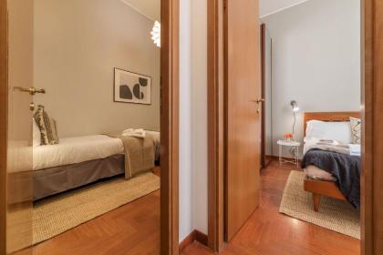 Lively Roma Trastevere renovated apartment - FromHometoRome - image 11