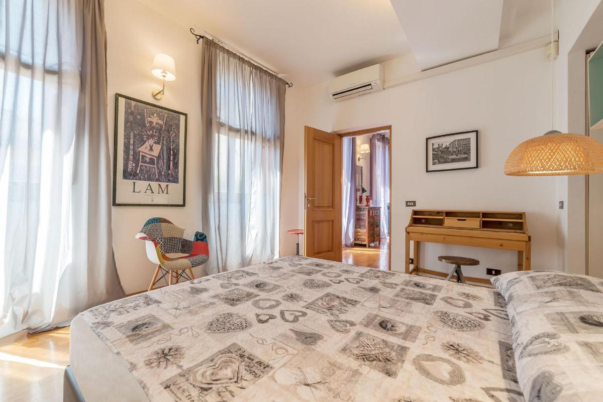 Piazza di Spagna Stylish Flat - image 3