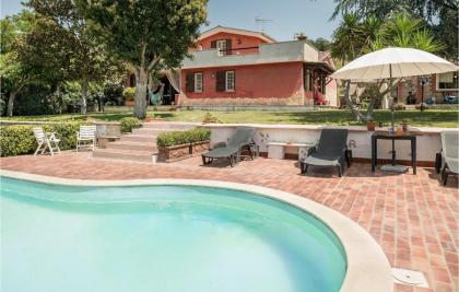 Awesome Home In Roma With 3 Bedrooms Wifi And Outdoor Swimming Pool