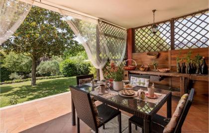 Awesome Home In Roma With 3 Bedrooms Wifi And Outdoor Swimming Pool - image 10