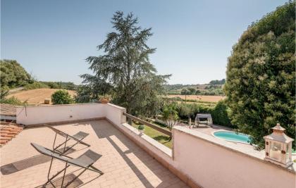 Awesome Home In Roma With 3 Bedrooms Wifi And Outdoor Swimming Pool - image 5