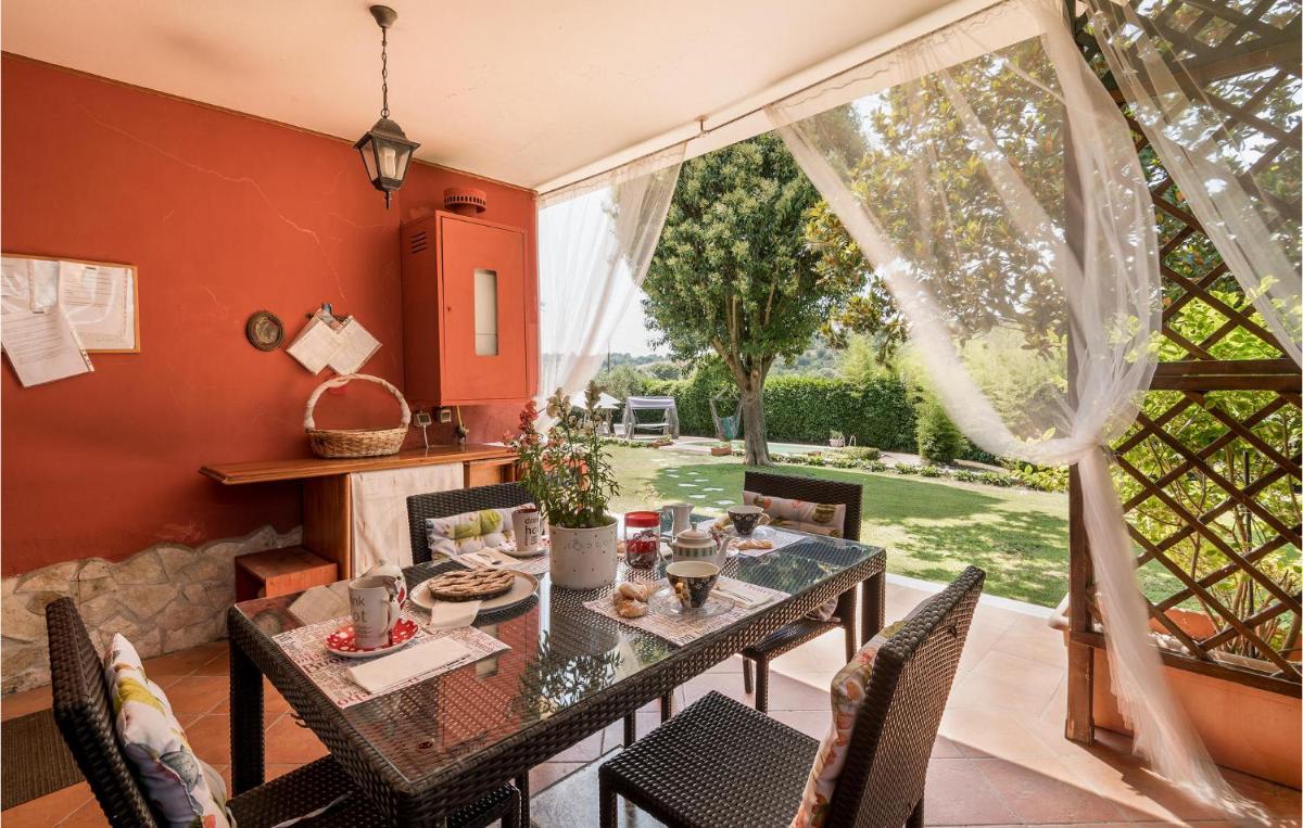 Awesome Home In Roma With 3 Bedrooms Wifi And Outdoor Swimming Pool - image 6