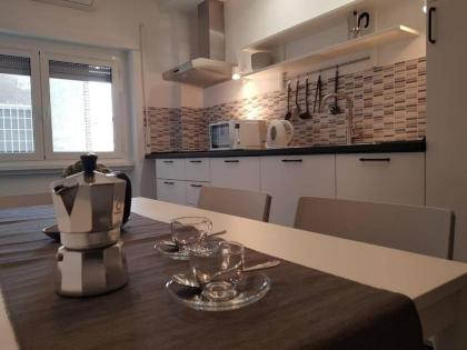 2 bedrooms appartement with wifi at Roma - image 8