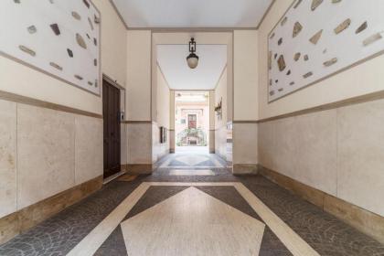 Piramide & Testaccio Design Flat - image 6