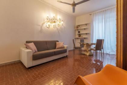 Piramide & Testaccio Design Flat - image 9