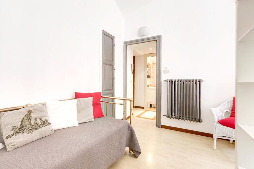 One bedroom appartement with city view and wifi at Roma - image 2