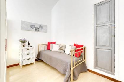 One bedroom appartement with city view and wifi at Roma - image 9