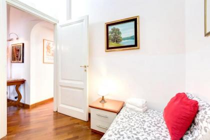 3 bedrooms appartement with city view balcony and wifi at Roma - image 16