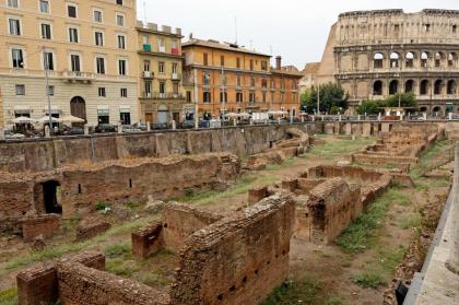 Colosseo Rooms Imperial Rome - image 16