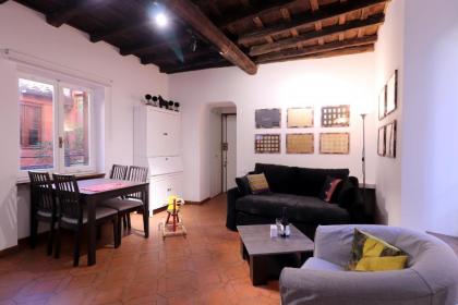 Lovely Navona Apartment - image 11