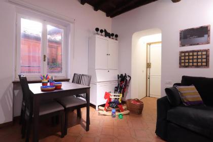 Lovely Navona Apartment - image 13