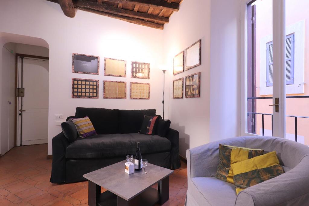 Lovely Navona Apartment - image 3