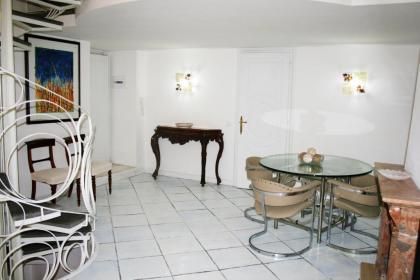 2 bedrooms appartement with city view and wifi at Roma - image 12