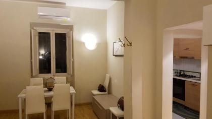 Rome Apartment Colosseo S 1 Floor - image 3