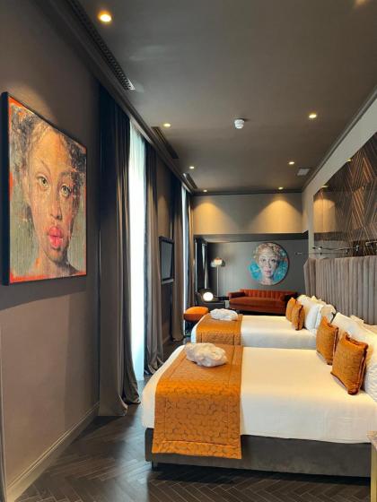 U-Visionary Roma Hotel - image 5