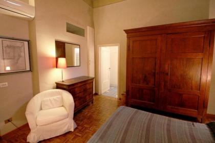 Family 2BR Apartment in Via Giulia - image 15