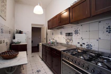 Family 2BR Apartment in Via Giulia - image 9