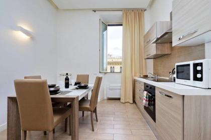 Apartment with 2 bedrooms in Roma with wonderful city view and WiFi - image 9