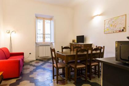 Nice Apartment Navona Square - image 11