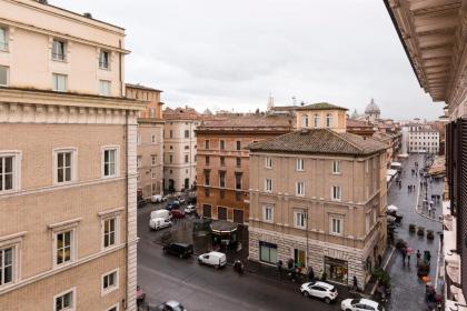 Nice Apartment Navona Square - image 6