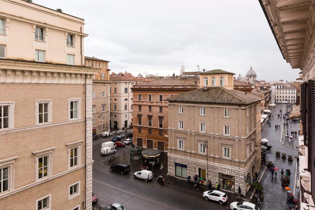 Nice Apartment Navona Square - image 6