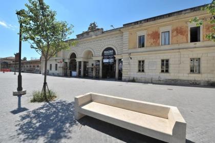 Sleek Apt in Testaccio near Ostiense train station - image 8