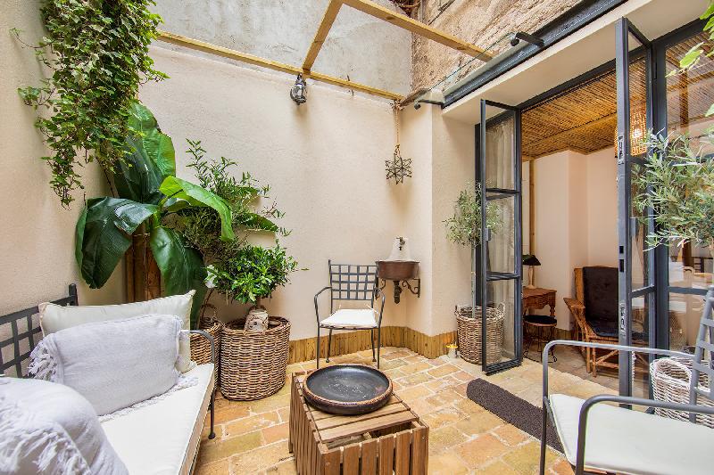 Trastevere Luxury&Charming Loft with Pvt Courtyard - image 3