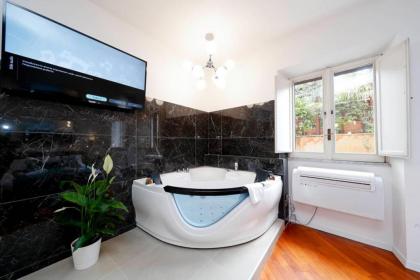 Pantheon Amazing Jacuzzi Suite - Top Collection - image 14