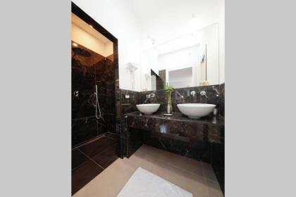 Pantheon Amazing Jacuzzi Suite - Top Collection - image 6