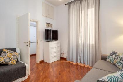 Cheerful & Gaiety Flat near Vatican City - image 11