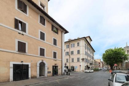 Colosseo Modern Apartment - image 15