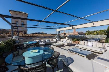 Amazing Penthouse Piazza Venezia - image 5