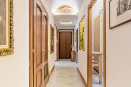 Piazza Vittorio Exclusive Apartment - image 3