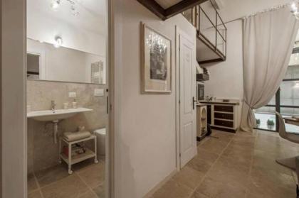 Poliziano Apartment near Colosseo Rome 