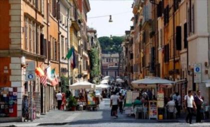 STUDIO APARTMENT BESIDE VATICAN MUSEUMS - image 10