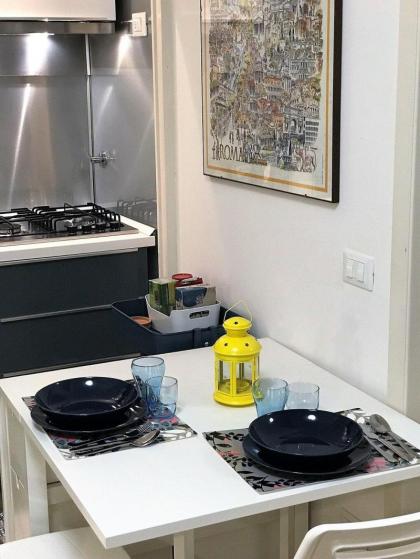 STUDIO APARTMENT BESIDE VATICAN MUSEUMS - image 13