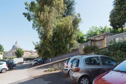 Modern Apartment Giardini Vaticani & S.Pietro - image 18