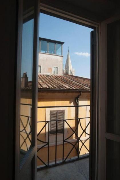 Cute apartment Spanish Steps - image 1