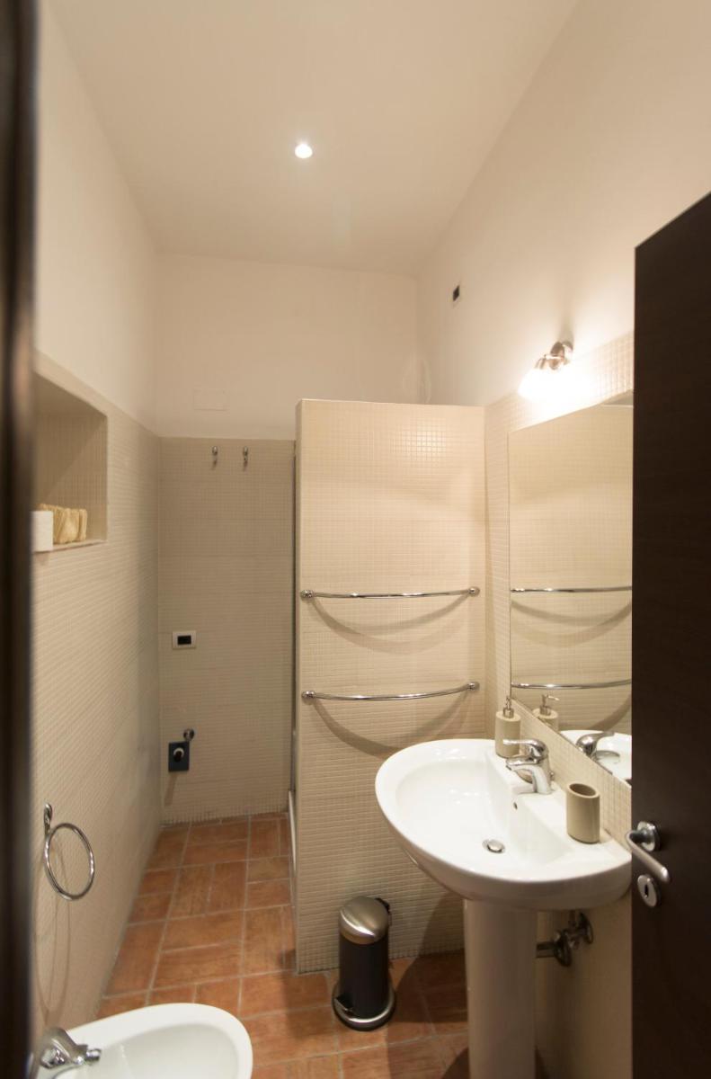 Colosseo Guesthouse - image 4