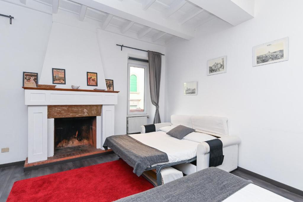 Gorgeous Trastevere loft on the river - image 5